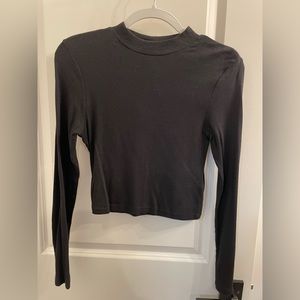 Black Long Sleeve Crop Top